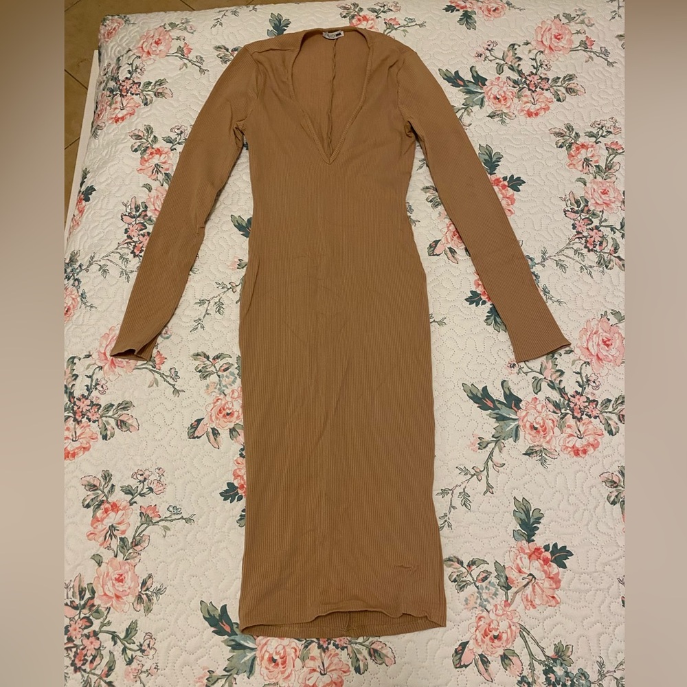 dress like new brand Fashion Nova size M